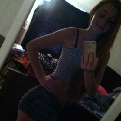 White Girl Smoke All Day! I Love Girls!