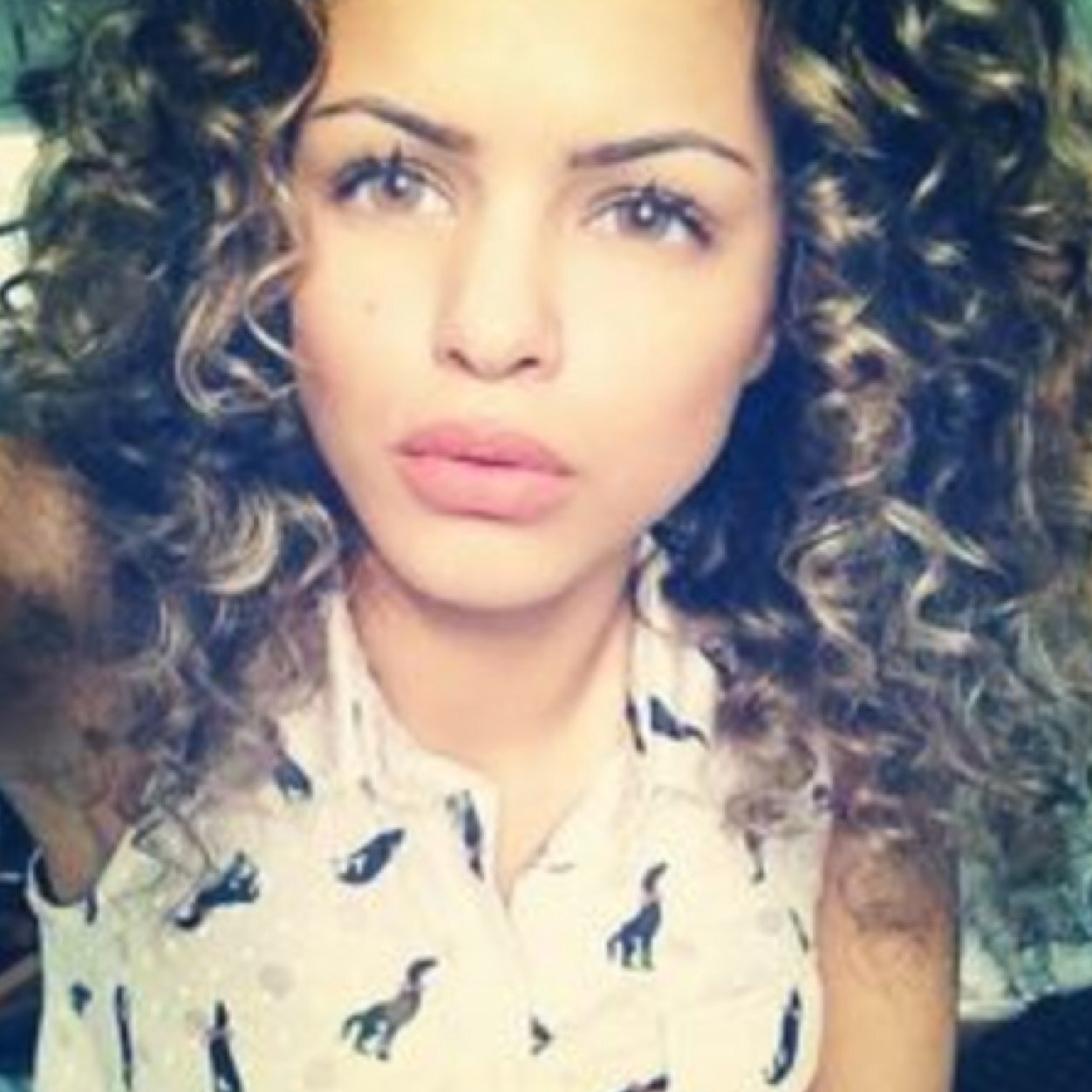 isabell72554405's profile picture. New twitter account 
Live life to the fullest bitchesss ✌️