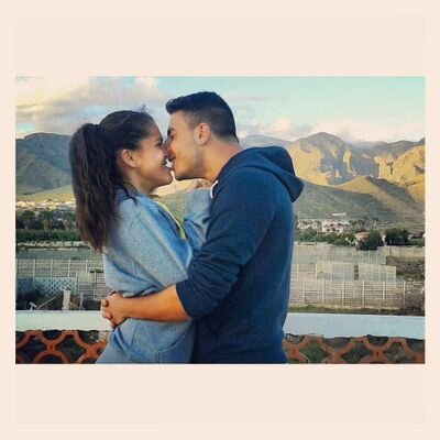 OrianaHdez20's profile picture. Venezuela-Canarias. Agosto del 96. Perfeccionista, complicada, sincera, alegre.
Boxeo. Con la necesidad de tener cerca a @amanhuy20. Insta: @Ori_2029