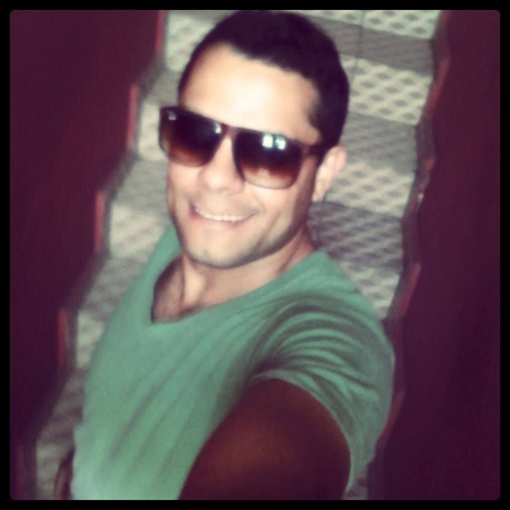 Glorifico a Deus a cada dia de vida!!! E sei que o melhor esta por vir...        jorginhureef@yahoo.com.br