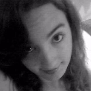- α gαrotiinhα imperfeitα,
αqeelα qeê chorα de dor,
αqeelα qeê ja sofreu poor αmor,
αqeelα qe sαbe se αrrepender ♥