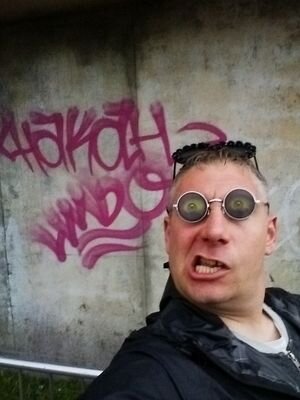 dan_philpot's profile picture. I  love lamp