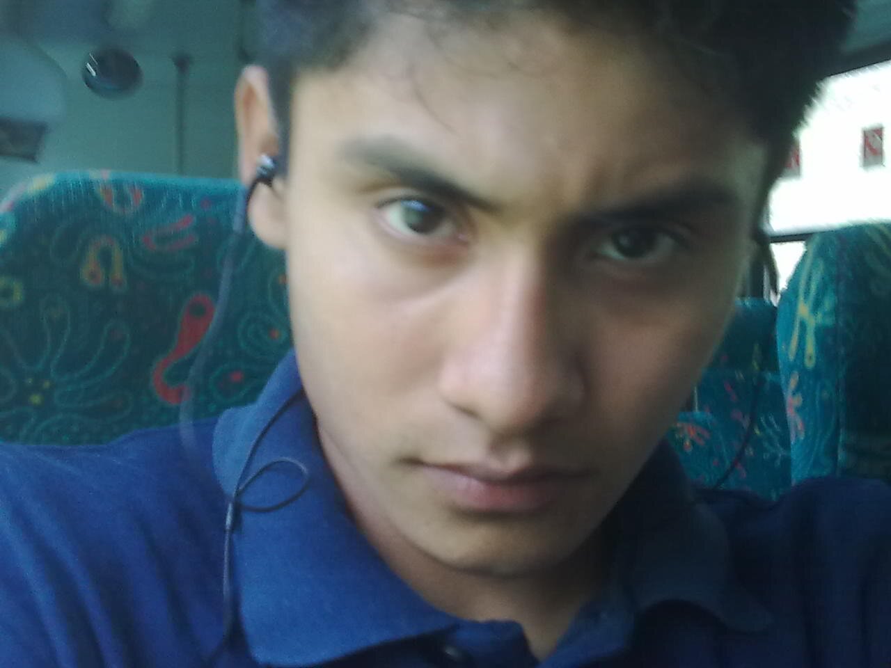 azurev4's profile picture. 