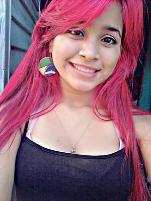 A vida é feita de momentos, e os momentos mais felizes da minha vida eu passo eles hj ao seu lado sz / B. Rodrigues