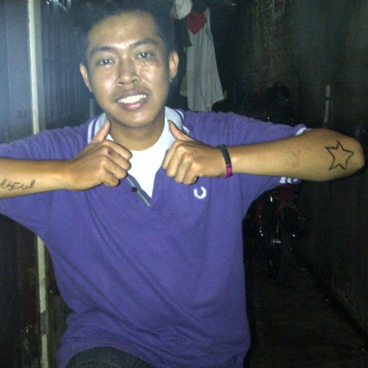 RiskyRahmadi24's profile picture. bekasi,24 mei 1995-gemini boys- yang lain ada apanya , gue si tetep APA ADANYA :) mypiin : 29e6f572