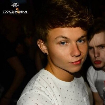 rhysnthomas23's profile picture. 