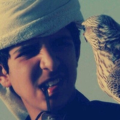 انا ولد السهول مشبعه كل عاوي ،هم تاج راسي مادرو بالمخاسير ، وخوالي المطران فخرهم لي يساوي ، خذوا على درب المعالي مشاوير '