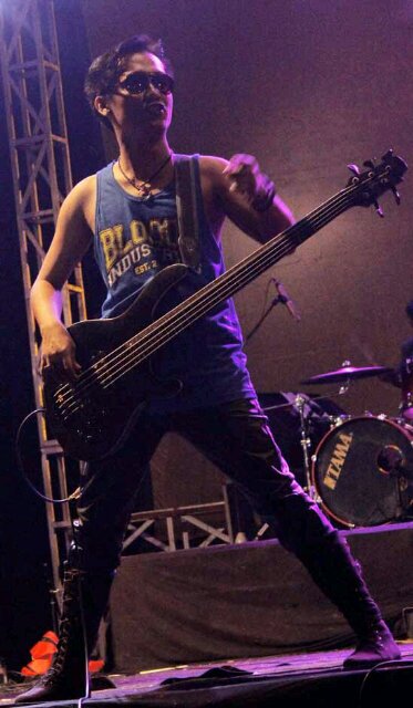 ♥@mittapratiwi • bassist @djantan_band