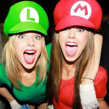 Since 1996 fodeno com a vida das inimigas.
