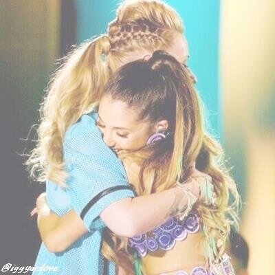 ❁Ari is perfection! Forever supporting the queen. Maree Cheatham & Ari follow! Bestie- @5EverLovinAri ❁