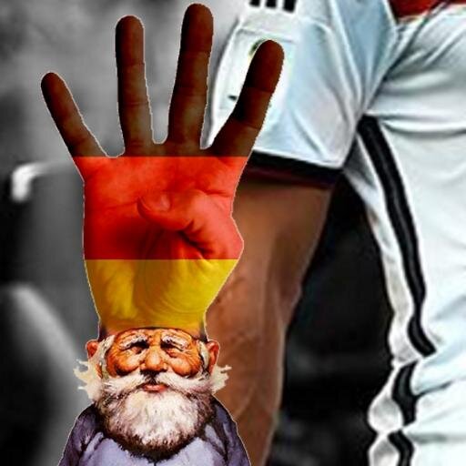 Fußball ist meine Heilung.
Nichts erklärt, meine Liebe zu Deutschland. Ich war nicht dort geboren. Ich habe nicht diese Glück gehabt. Nicht in diesem Leben.