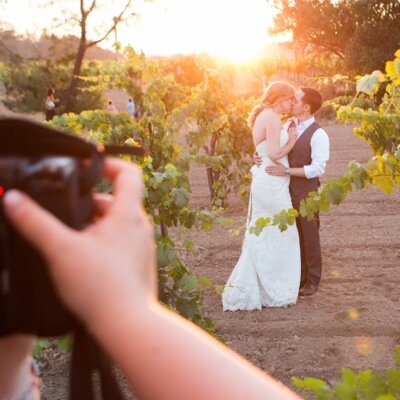 I'm a photographer, a knitter, a wife, mother and sister!