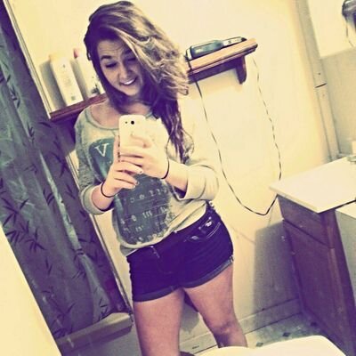 They call me jo. I am 16 years young. I attend Shawnee community college. add me on facebook (:
6186383746