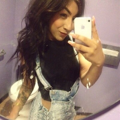 Instagram: veefloresita