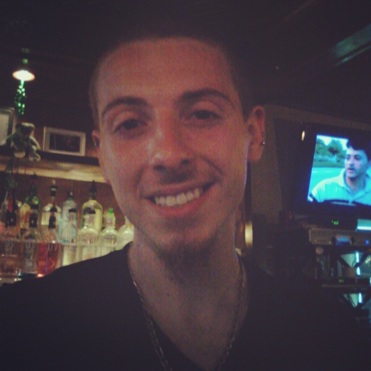 19. Bartender. Piercer. Buddhist. Sagittarius  XO til we overdose #teamweed (: