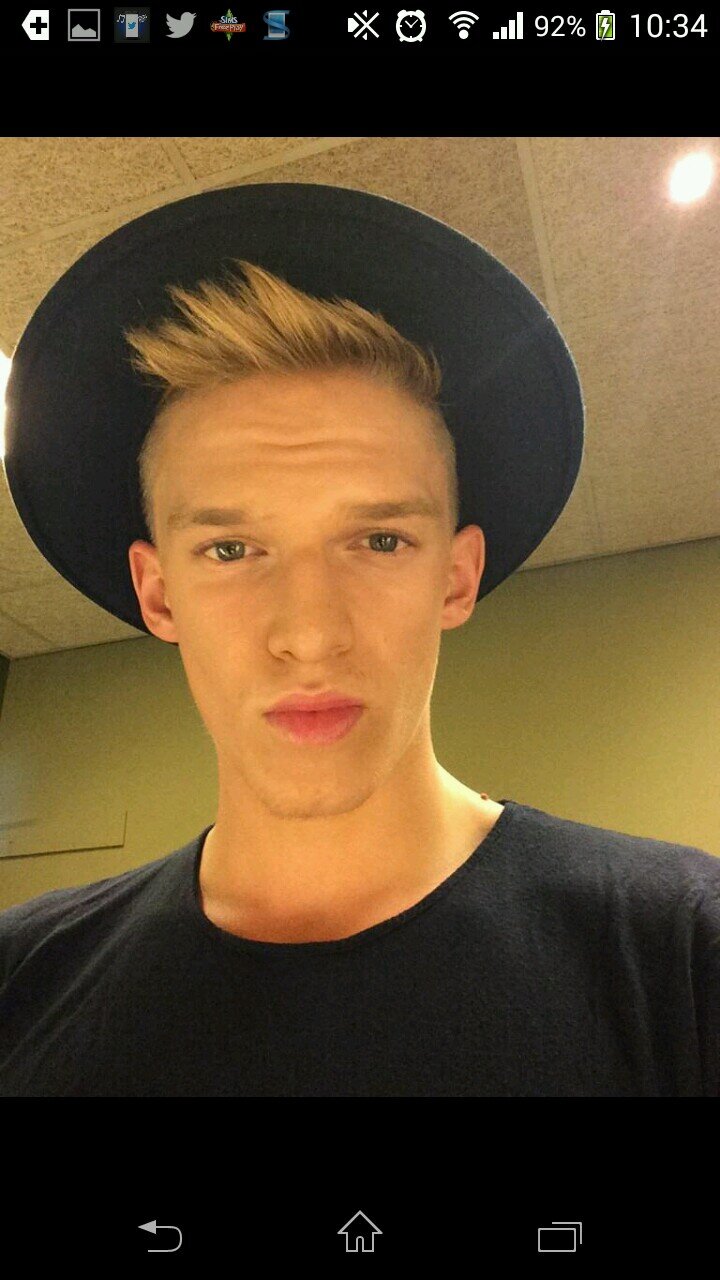 ♥Cody Simpson♥Alli Simpson♥BTR♥Jake Trupp♥Justin Bieber♥Gigi Hadid ♥5 SOS ♥Cody followed me on 31-3-12♥Alli followed me on 9-4-13