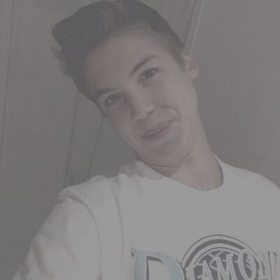 @sparklinggrier gave you this follow
