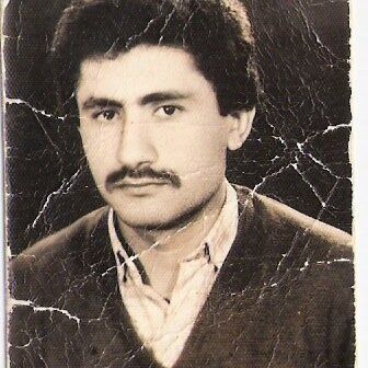 sen kimseyi üzme birak onlar seni üzsünler