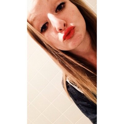 • Parfois les mots manquent, parfois les sentiments, comment leur dire d'aller se faire foutre gentillement •
        - snap : anne_jdy -