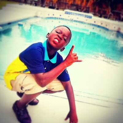 Im like Michael Vick touchdown with them bricks im finnesing shit all i do is catch picks ima hatian prince