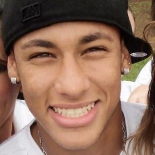 Amando a Nico :3
Neymar Amante, fuerza recuperatee! Te Amo 3