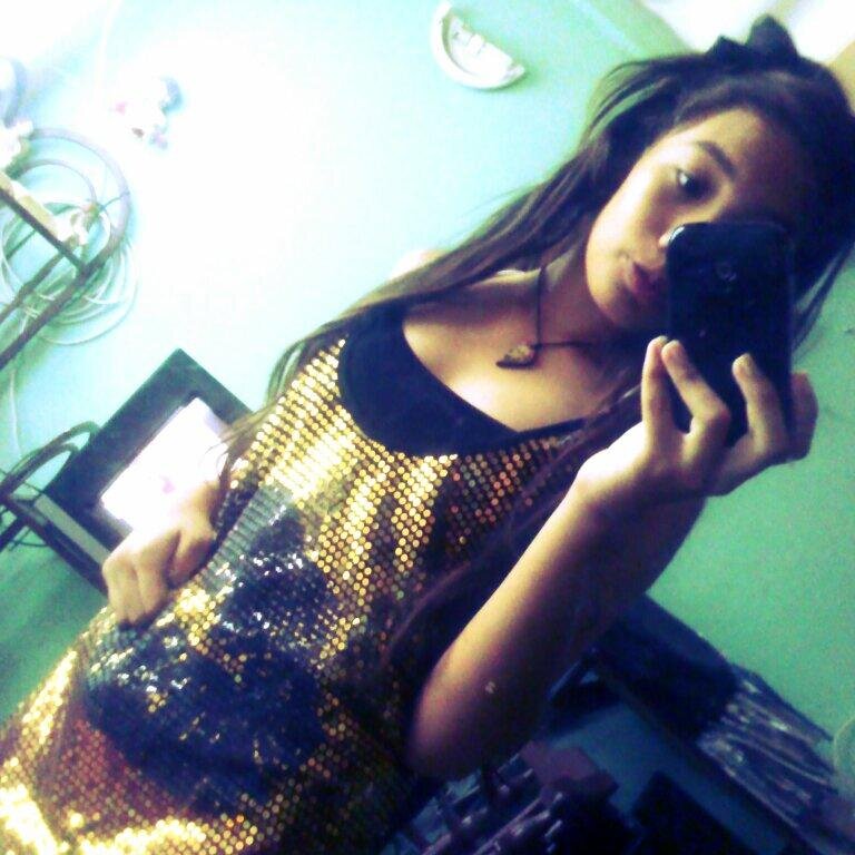 solo vive tu vida y no mires atras.♥♫ Aquii Esta la perri miia* @deeplouves 
Sigueme & Te Sigo♥ ☺