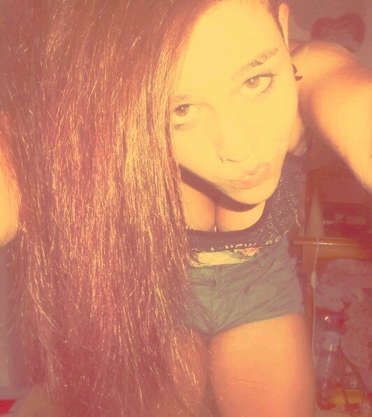 [Retwiteadora] 'La única manera de liverarse del mundo son los cascos'Con las venas verdes RBB♡~7 Idolos que me matan∞Dreamers//Mejor amiga • @MartaFG13 •21'L.