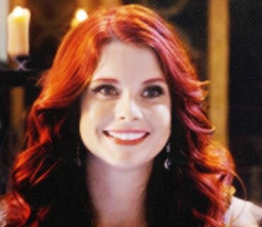 Ooh, what's this? Oh, and this? Hmm... | Name is Ariel. A princess, I guess. Heh! I'm very curious, so watch out! | #OUAT RP+18 | {Single}