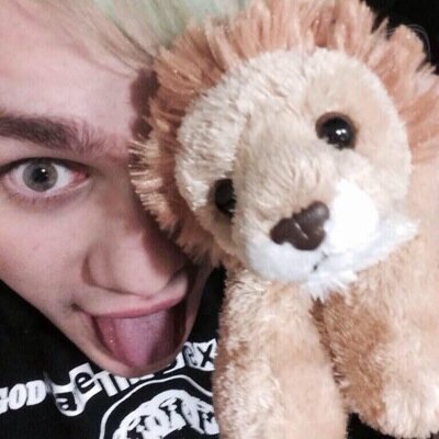 ✖️ i gave u a free follow, so please follow @FXCKINGMASHTXN ✖️