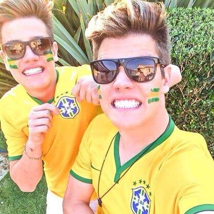 06. 07. 14 Conheci os amores da minha vida. Breno e Caio 3
