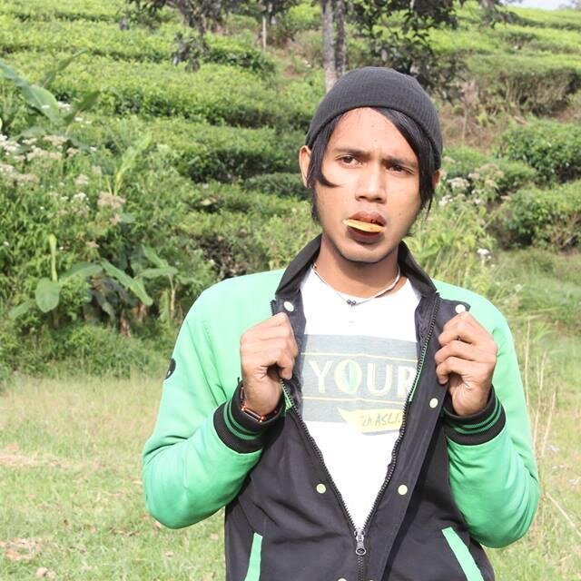 AsepAhmadS1's profile picture. Move back, Move back, Step away
Only God knows what will happen now and somehow
No matter how hard ya try ya can’t stop us now