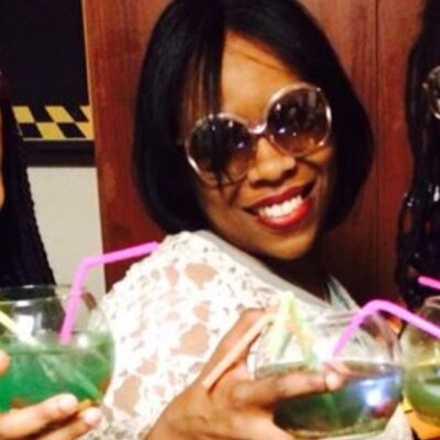 LLennette's profile picture. 