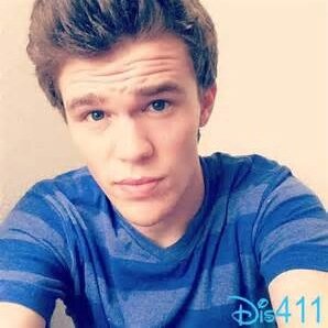 I'm Garret on I Didn't Do It I'm an actor I'm also weird and funny I'm definetly a bookworm and I'm taken by the beautiful @PiperCurda_1