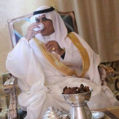 البساطه عنواني  والحياة أمامي  إهتمامي صلاتي وصيامي