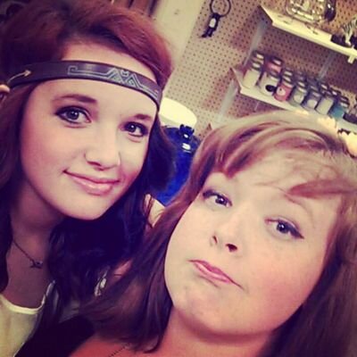 FarrahBelieves's profile picture. I follow back!! :)