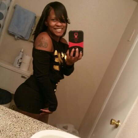 No Feelings For How I Feel , They Took My Right Hand Now Im Whiling Wit The Steel... FollowForAFollow♥