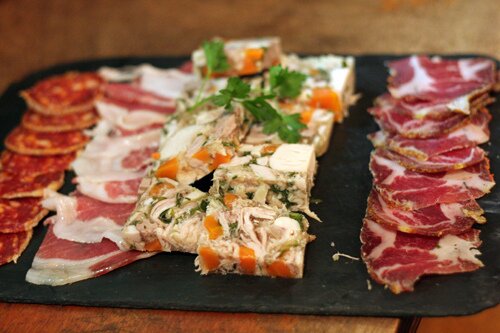 SlateGift's profile picture. Slate Gifts for all occasions made with love by hand in England including Placemats, Coasters, Trays, Cheeseboards, Memo Boards for the kitchen, home or Garden