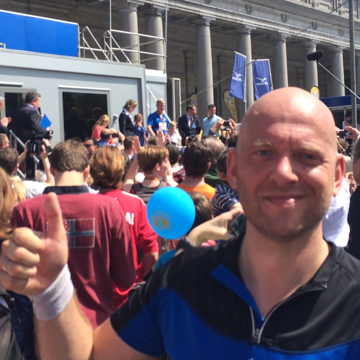 Herder van 2 dochters. Passie voor positieve organisatie-ontwikkeling & change. Sportman. Mensenmens. member of Cigo26