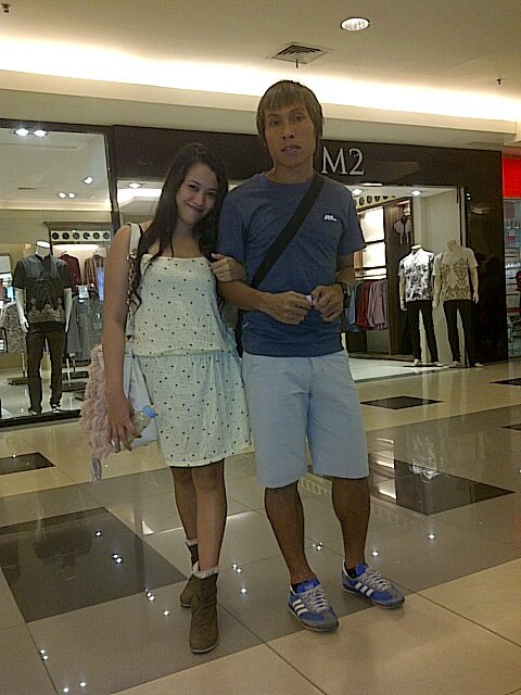 Arni66Asri's profile picture. Hobby sama travelling,shopping n eating || Phobbia sama ketinggian apalagi sm orang yg gaya.x ketinggian tapi ga sesuai dengan isi dompet.