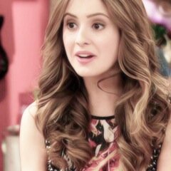 I'm Ally, I write songs for Austin, I perfer to say I'm his songwriter. Piper and Trish is my best friends. || I like pickles! ||Taken/RP|| @austinmccn95 ❤️