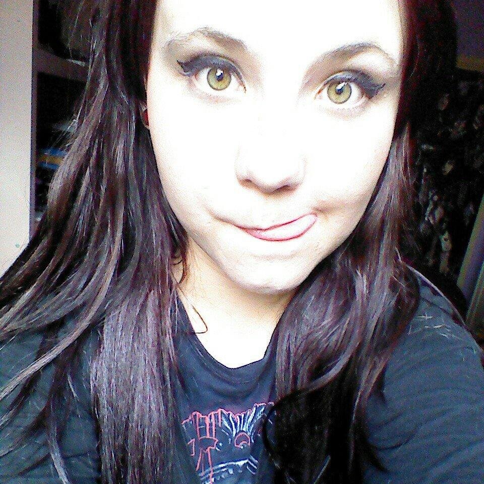 Please add my new account. Would be appreciated loads. :* @BVBPurdy69