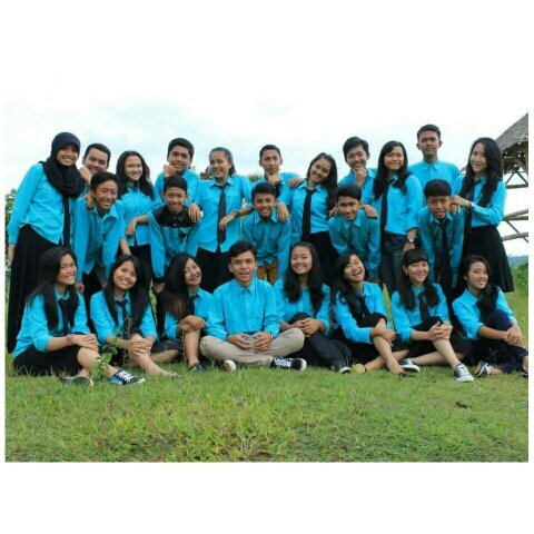 E-VOLUTION Community is organization of class 9E at SMPN 1 Ciamis. Want to know more about our class? Ask we! Or come to our class! ;)