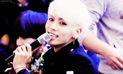 Hey blingers! I'm the sexy handsome puppy. (18+)
