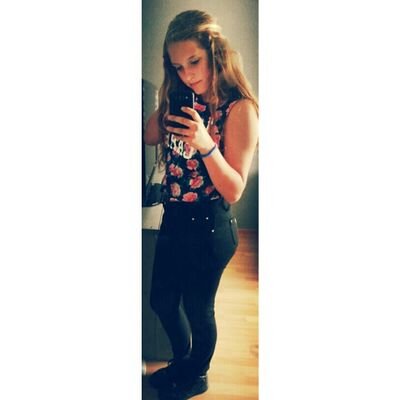 insta : @iadorealeysha_