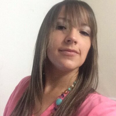 Inteligete, activa, un poco loca.