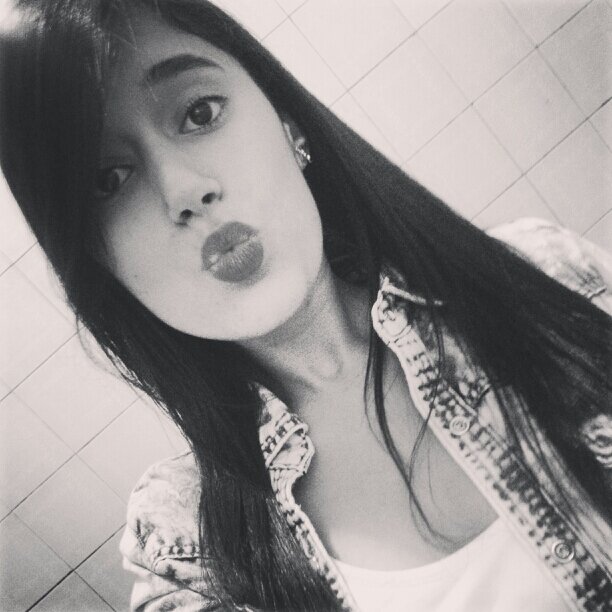 taurina , linda de apenas 16 anos.. 3bjs! (:
