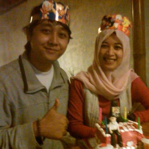 desiliambela's profile picture. Bussines Law from Faculty of Law UGM'09 ||

Alm Mbahkung Djumangin & Mbahuti Aminah idolaku

sayang bgt Mas @ken_erick