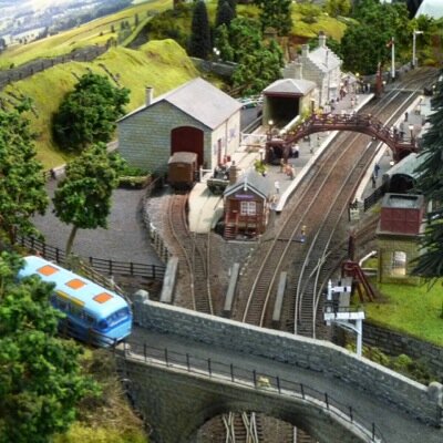 Scale Model Railway Goathlandin00 of Goathland Station on the North Yorkshire Moors Railway. Computirsed DCC system. 12ft x 8ft Round & Round.
