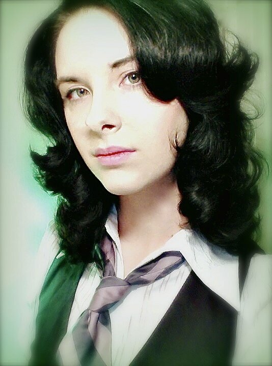 Proud, wizarding nerd. Dueling Instructor. Cosplayer. Legilimens. Slytherin. Pureblood.