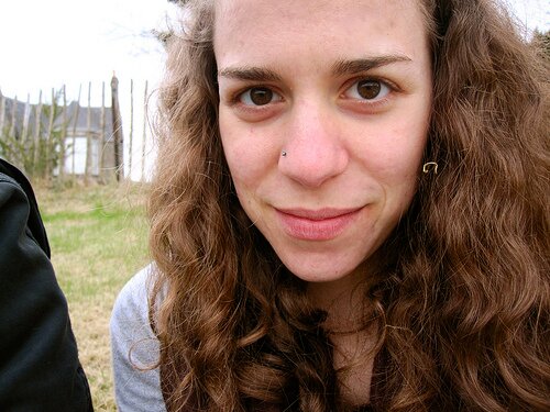 loletanieto822's profile picture. 100% aldreyer! Debo sonreir porque somos amigos? O llorar porque nunca seremos mas que amigos?